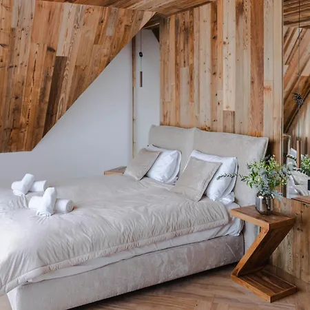 Apartahotel Zwierzyniecka *