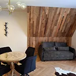 Hotel apartamentowy Zwierzyniecka 3*