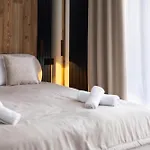 Zwierzyniecka 3*