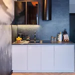 Hotel apartamentowy Zwierzyniecka 3*