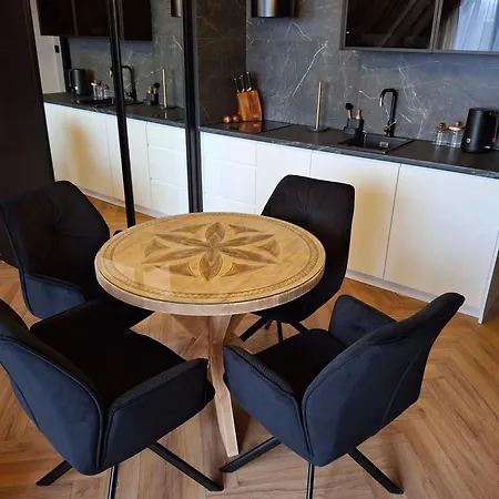 Zwierzyniecka Aparthotel 3*