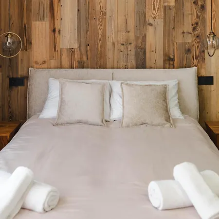 Zwierzyniecka Aparthotel 3*