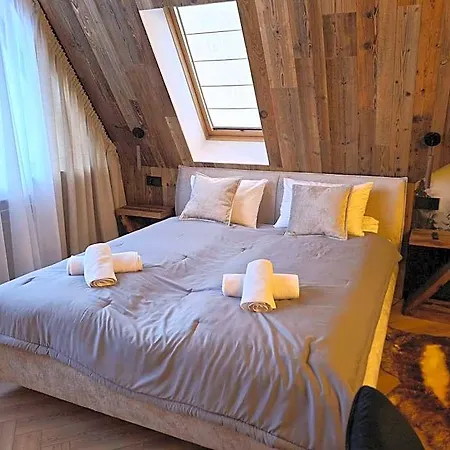 Zwierzyniecka Lejlighedshotel 3*