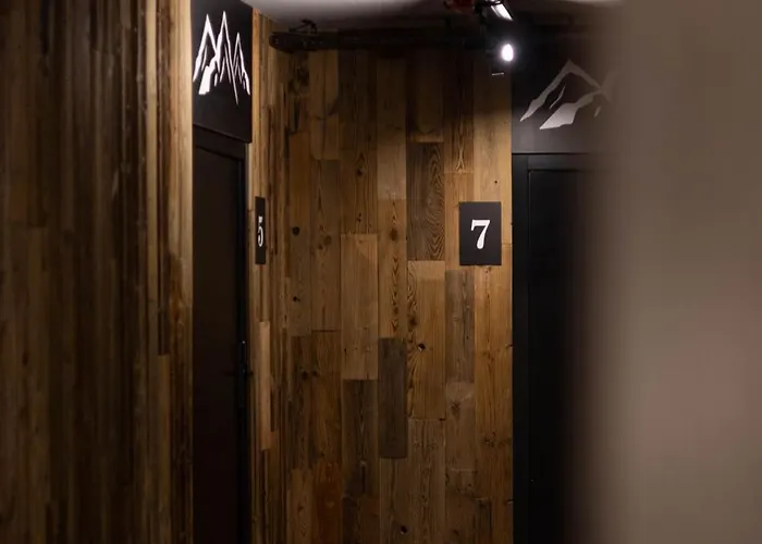 Zwierzyniecka Lejlighedshotel 3*